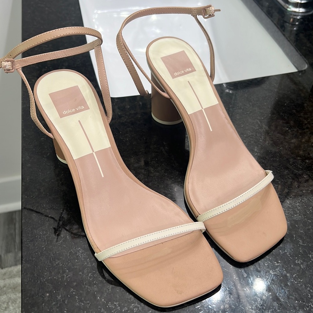 Dolce vita round heeled strappy sandal pumps